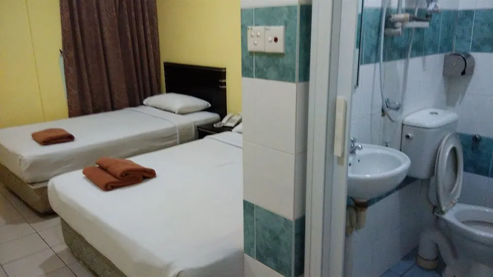 Hotel Traveller Kota Kinabalu 3*,